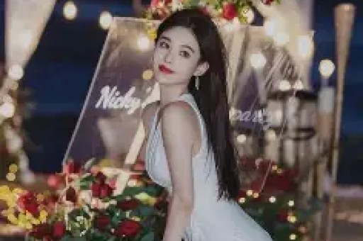 黄一鸣直播带娃被扒欠款55万、限高！王思聪不回应真不是没理由